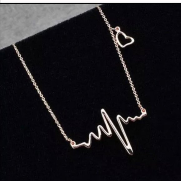 Gorgeous 18KP Silver Heartbeat Necklace - Picture 3 of 4